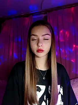 BitterPeach online show from December 22, 5:43 pm