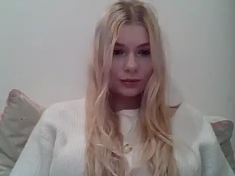 GeorginaLovely online show from December 17, 3:40 pm