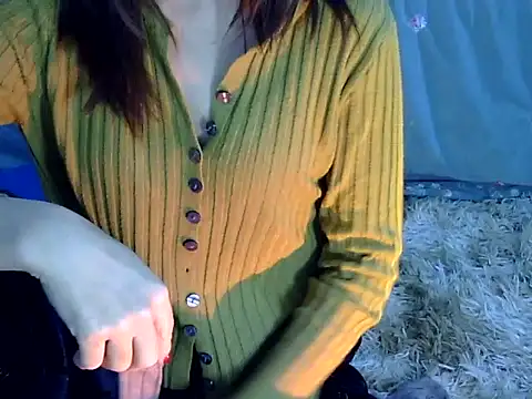 Snapshot of Chichi_86 chatting on January 10, 4:25 am Chichi 86 online show from January 10, 4:25 am