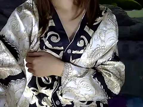 Snapshot of Chichi_86 chatting on February 5, 4:00 pm Chichi 86 online show from February 5, 4:00 pm