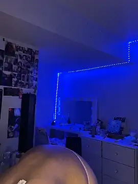 maisie goldxx online show from February 20, 10:38 am