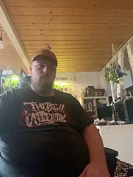 YoursxTruly online show from January 15, 11:04 am