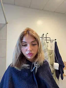 SilkyMira online show from December 16, 1:49 pm