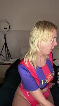 MonaNoire online show from January 8, 12:40 pm