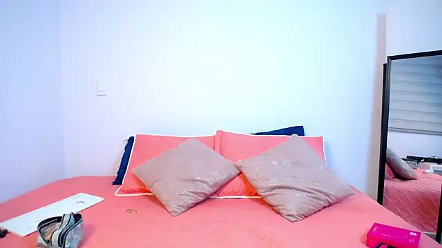 Parislennon online show from January 17, 12:59 am