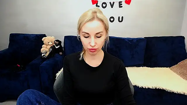 Hanna--Sweet online show from April 13, 11:27 am