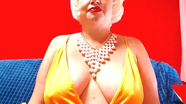 NaughtyMILF4UX online show from July 11, 3:20 am