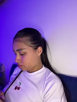 Iam samanthaaa online show from December 21, 4:30 am