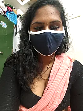 Snapshot of pattupattuma27 chatting on February 15, 6:21 am pattupattuma27 online show from February 15, 6:21 am