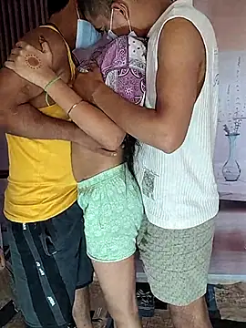 realcouple71 online show from June 16, 6:27 am
