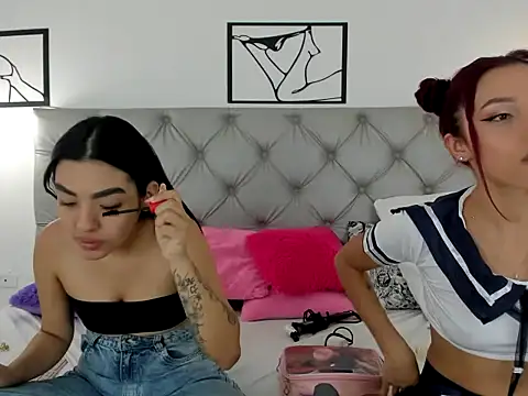 DuoSecretHot online show from January 9, 8:10 pm