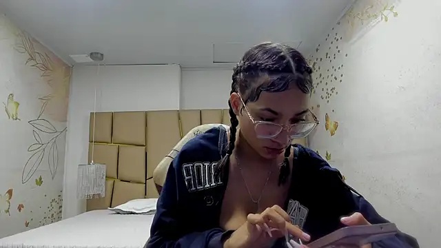 Jadde Greyy  online show from January 14, 2:50 am