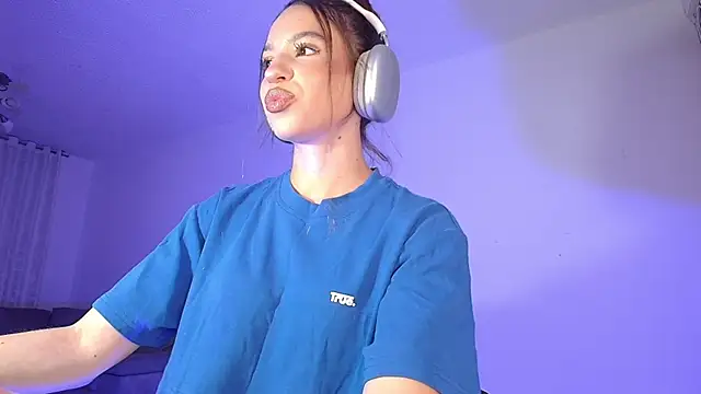 alina lee online show from May 28, 12:52 am