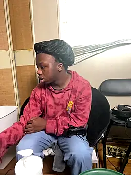 YourLittleBoyfriend online show from December 17, 3:40 pm