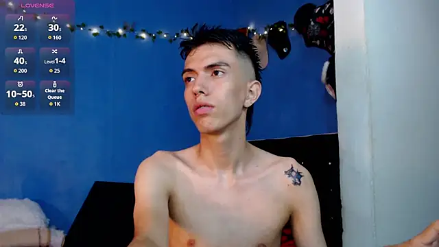 Juan Gomezz26 online show from May 30, 1:57 am