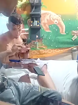 Snapshot of twobigscock23 chatting on April 7, 9:59 pm twobigscock23 online show from April 7, 9:59 pm