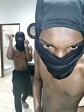 Snapshot of fourways23guy chatting on December 16, 8:03 pm fourways23guy online show from December 16, 8:03 pm