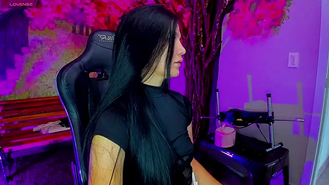 marahanson  online show from January 10, 7:04 pm