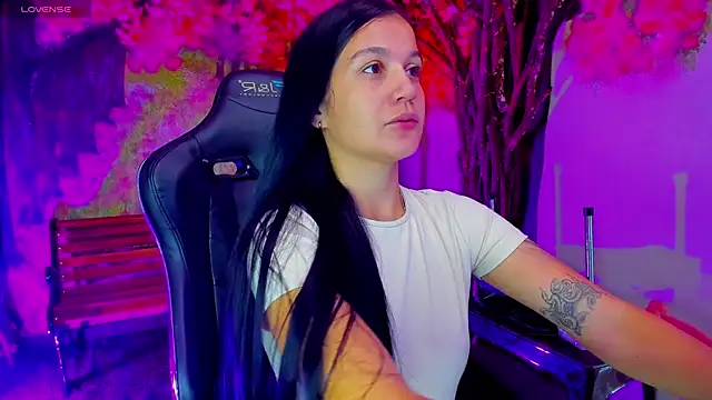 marahanson  online show from January 11, 2:22 pm