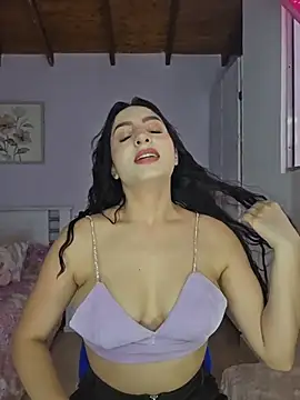 Snapshot of Esmeralda_Rossi chatting on March 2, 8:04 pm Esmeralda Rossi online show from March 2, 8:04 pm