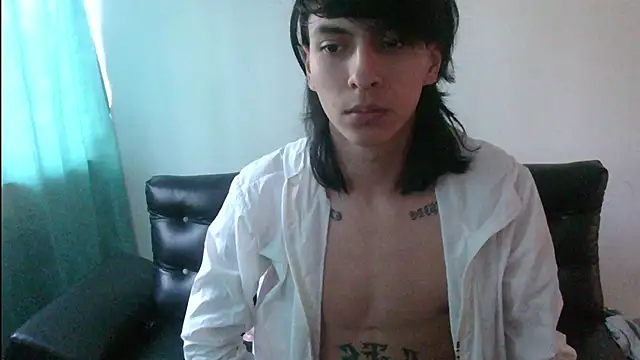 Snapshot of SebasT-sex chatting on February 8, 1:25 pm SebasT-sex online show from February 8, 1:25 pm