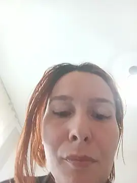 Snapshot of Atwsliiikizilll chatting on June 18, 7:41 am Atwsliiikizilll online show from June 18, 7:41 am