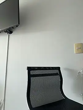 ValeriaTorress  online show from March 2, 6:15 pm