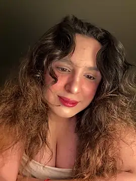 luisa evans online show from December 18, 9:32 pm