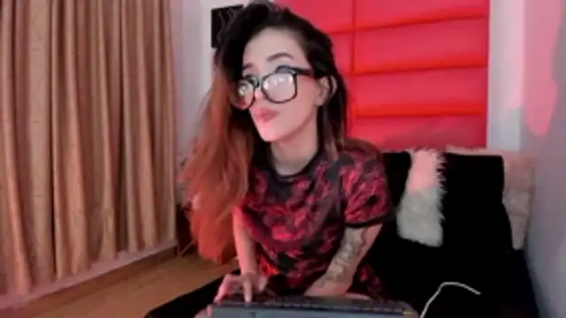 Oliviamonroex18 online show from February 20, 9:04 pm