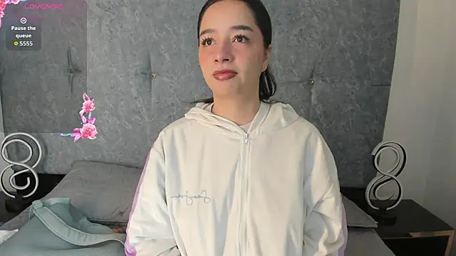 Lanna rosse online show from February 10, 6:17 am