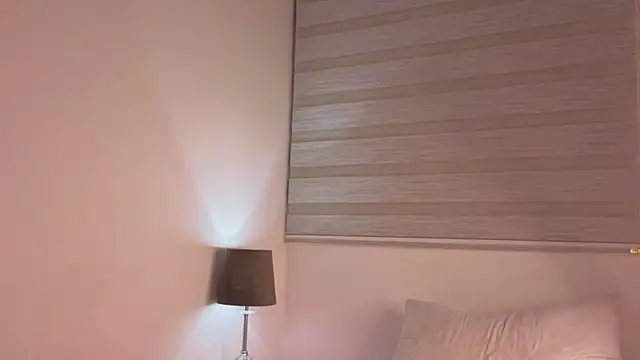 maxxcooper1 online show from December 14, 3:56 am