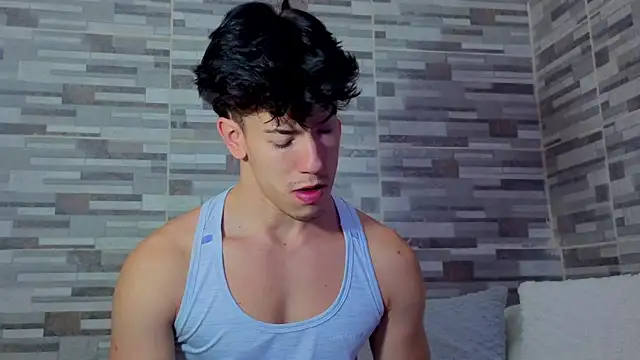 maxxcooper1 online show from March 21, 9:29 pm