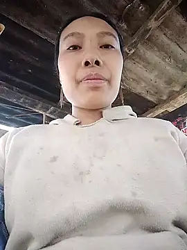 Snapshot of baby8822 chatting on December 17, 7:25 am baby8822 online show from December 17, 7:25 am