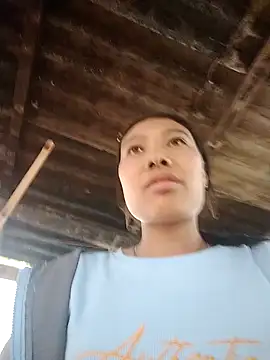 Snapshot of baby8822 chatting on December 21, 1:57 am baby8822 online show from December 21, 1:57 am