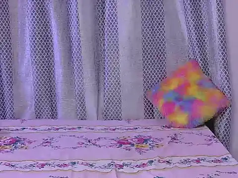 Snapshot of hey-pinky chatting on February 20, 6:26 am hey-pinky online show from February 20, 6:26 am