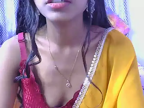 Snapshot of hey-pinky chatting on February 27, 4:56 am hey-pinky online show from February 27, 4:56 am