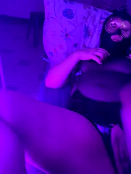 Snapshot of Peanutgirl chatting on March 4, 11:33 pm Peanutgirl online show from March 4, 11:33 pm