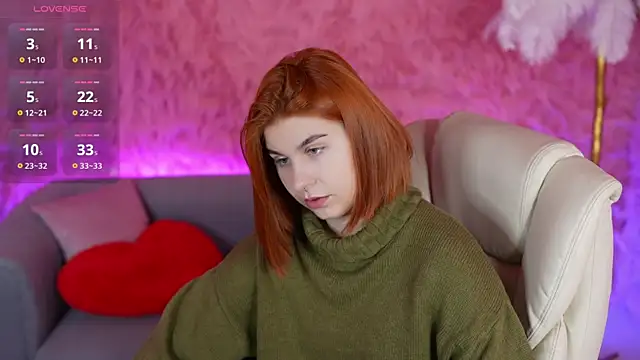 GingerPinky online show from March 12, 7:25 am