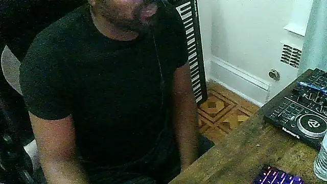 MrUnintentional online show from January 11, 4:06 am