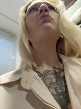 TeaseKitten- online show from December 19, 5:03 am