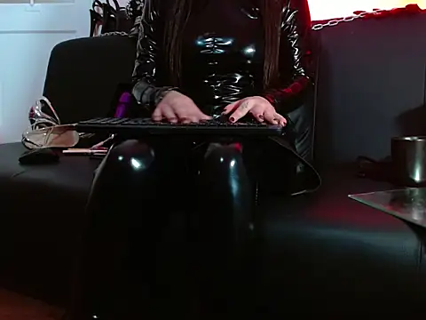 cleodoranoir online show from February 26, 2:05 pm