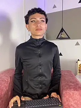 JiangShy666 online show from December 14, 1:05 pm