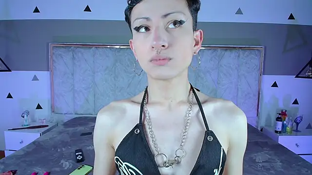 Snapshot of JiangShy666 chatting on April 24, 11:34 am JiangShy666 online show from April 24, 11:34 am