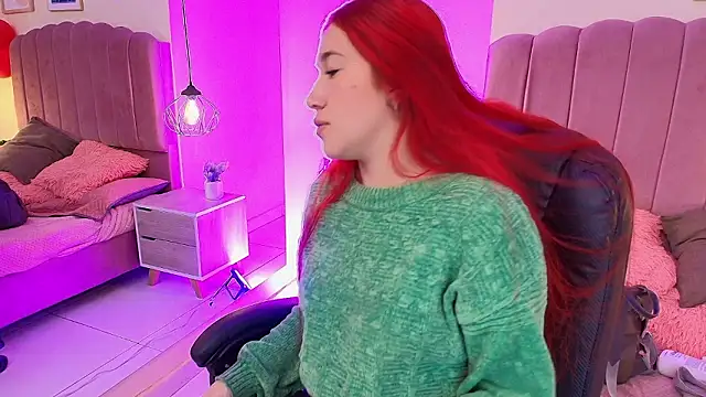 Snapshot of Celestee15_ chatting on February 24, 11:19 am Celestee15 online show from February 24, 11:19 am