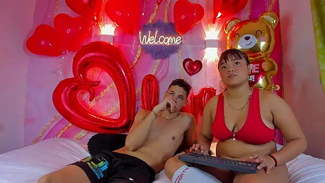 Snapshot of Jessy_and_Joy chatting on February 12, 7:20 pm Jessy and Joy online show from February 12, 7:20 pm