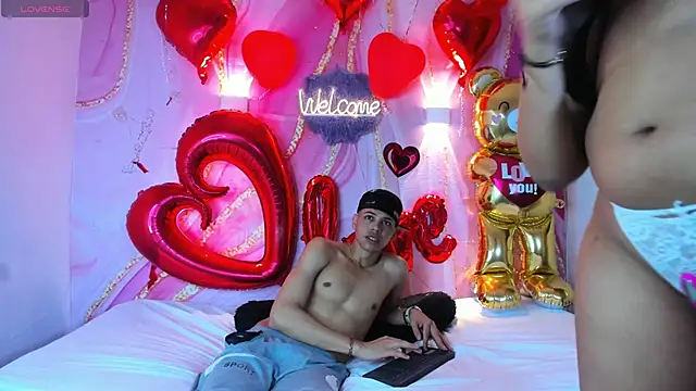 Snapshot of Jessy_and_Joy chatting on February 15, 7:21 pm Jessy and Joy online show from February 15, 7:21 pm