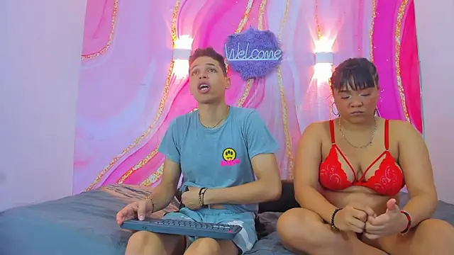 Snapshot of Jessy_and_Joy chatting on February 25, 7:23 pm Jessy and Joy online show from February 25, 7:23 pm