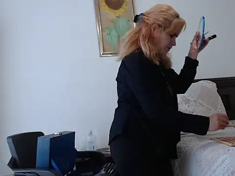 evelynsmithco online show from December 21, 4:03 pm