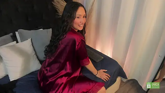 Snapshot of evangelineroos chatting on February 21, 1:12 pm evangelineroos online show from February 21, 1:12 pm