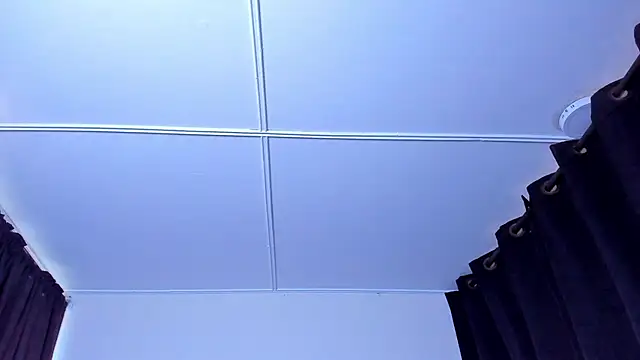 Dustyn Michelle1 online show from March 8, 2:10 pm